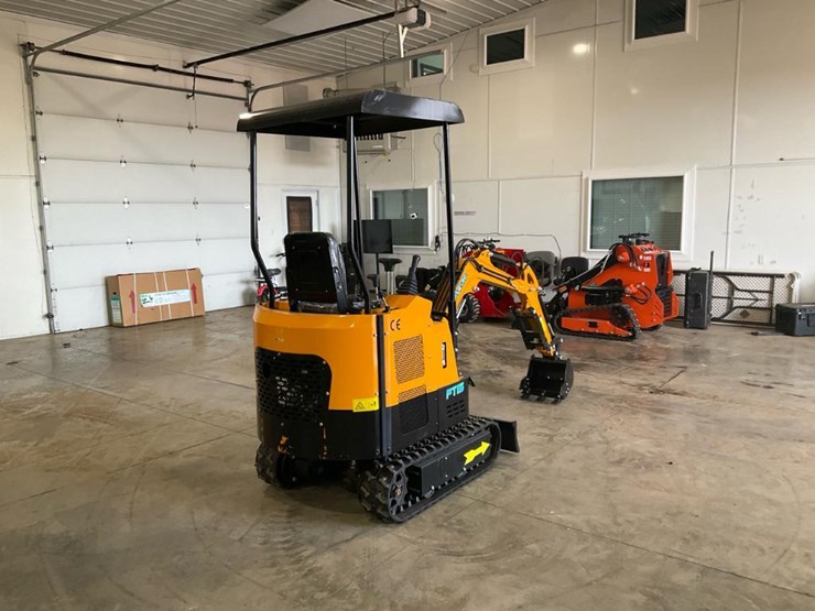 #1201-•-new-future-ft15-mini-excavator-image-2