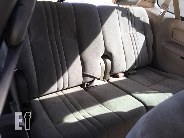 2000-toyota-sienna-le-image-10