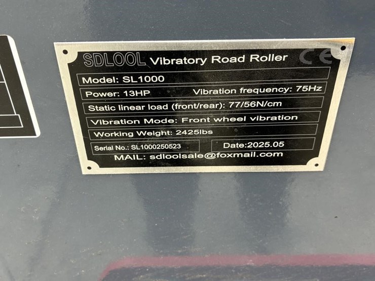 2025-sdlool-sl1000-vibratory-tandem-roller-image-16