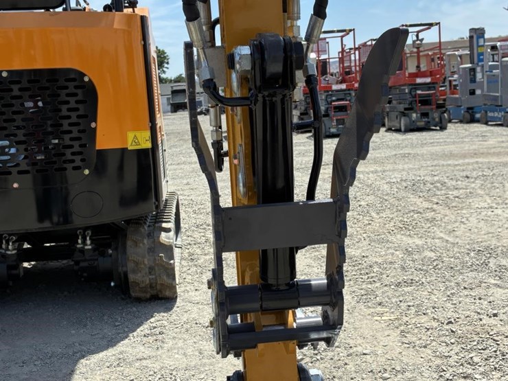 2025-sdlanch-sdle20-hydraulic-excavator-image-12
