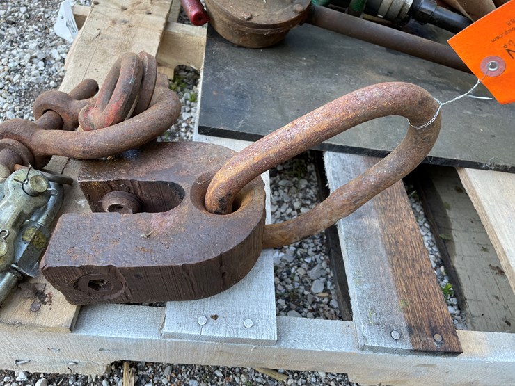 #1598-•-hooks-and-clevis-image-5