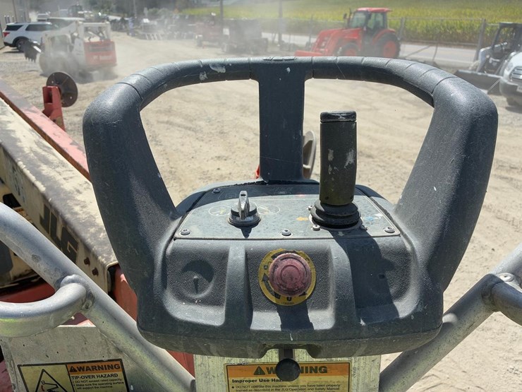 jlg-t350-image-18