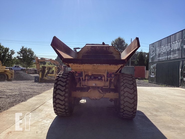 2015-deere-250d-ii-image-3
