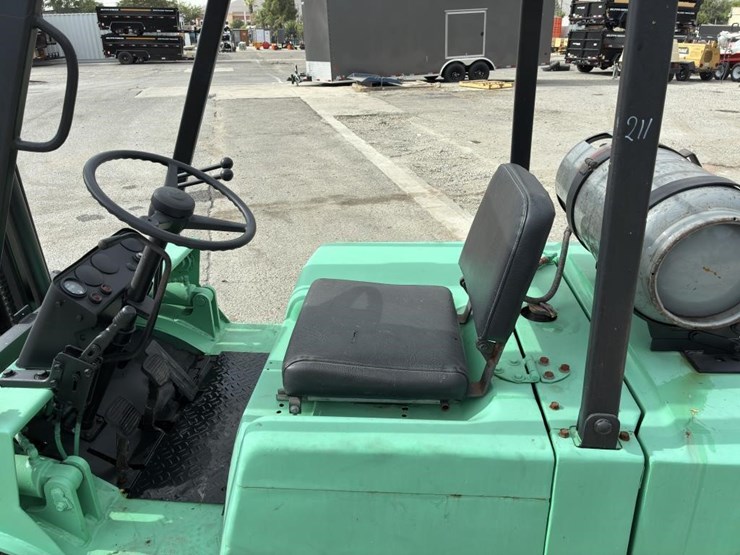 mitsubishi-fg23-forklift-image-14