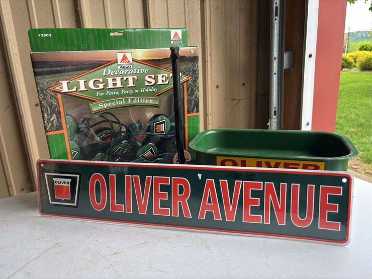 oliver-lights,-sign,-and-mini-wagon-image-1