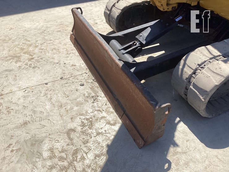 2019-caterpillar-305-image-9