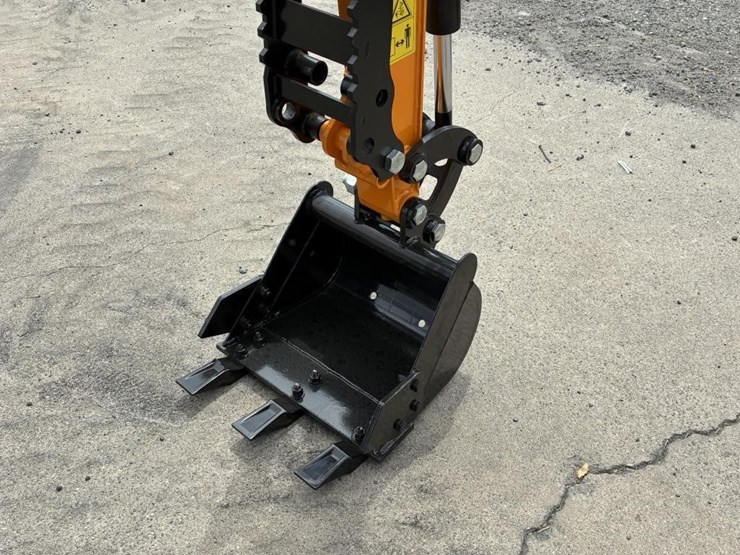 2025-vicsec-vc13c-hydraulic-excavator-image-9