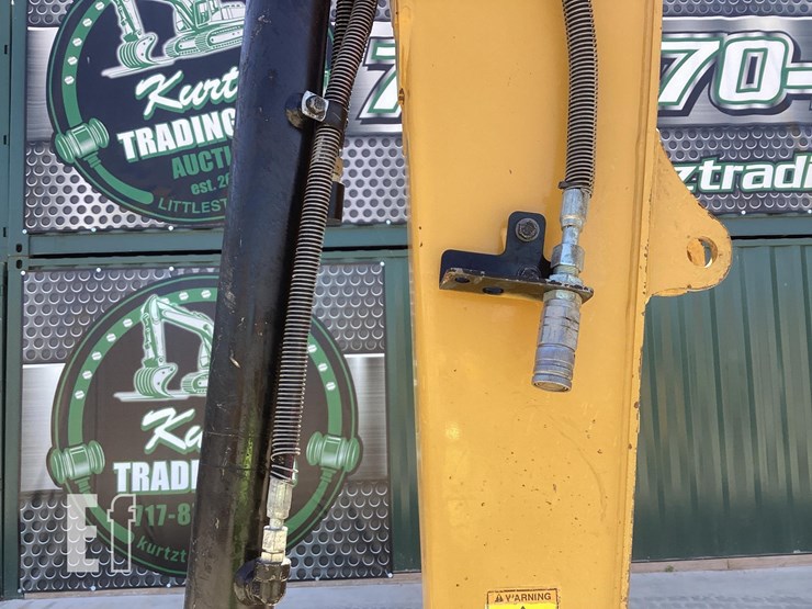 2019-caterpillar-305-image-13