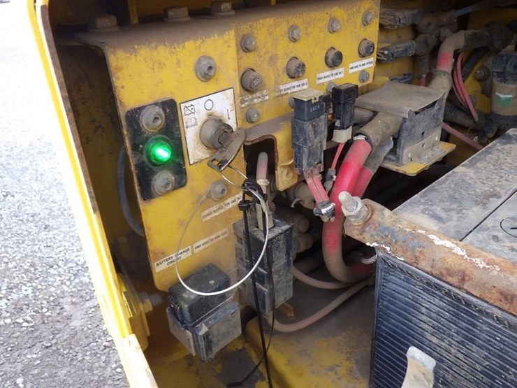 2016-komatsu-hm400-5-image-27
