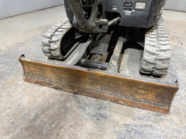 2020-bobcat-e35-image-11