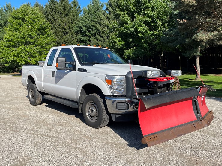 2015-ford-f250-xl-image-3