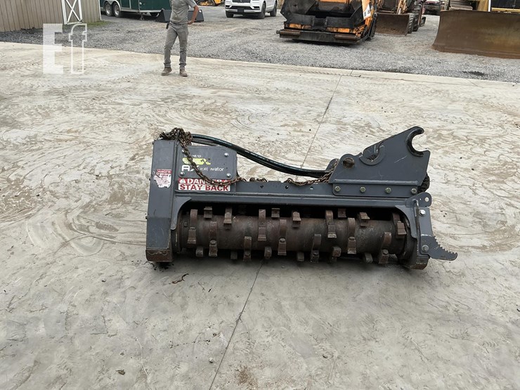 2024-kubota-kx080-image-3