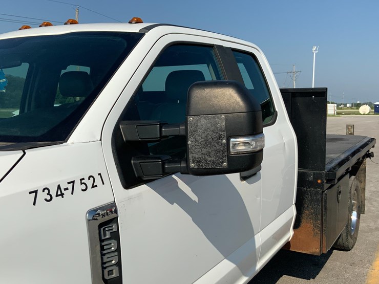 2017-ford-f350-xl-image-15