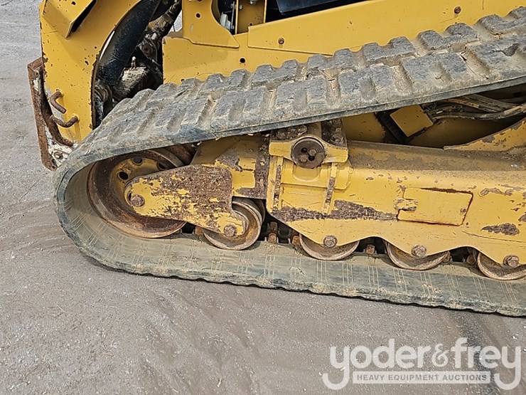 2020-caterpillar-299d3-image-18