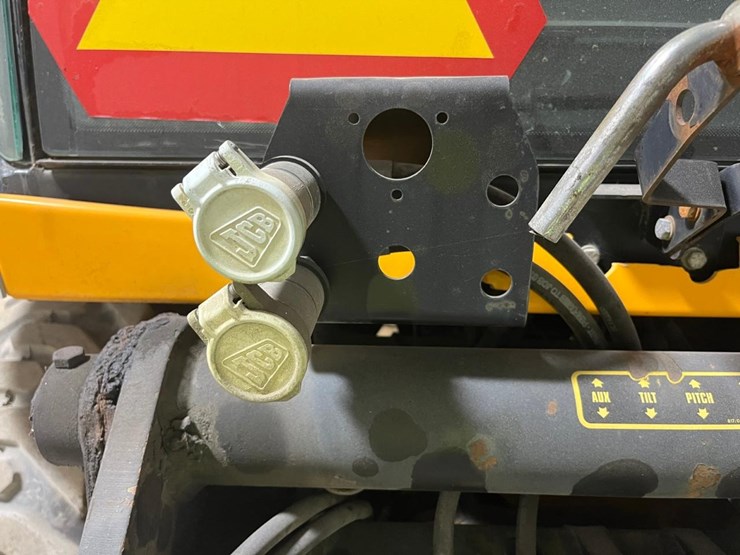 jcb-2cx-image-15