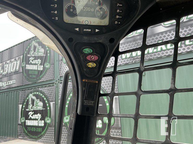 2012-bobcat-t750-image-17