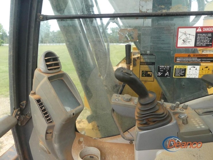 2018-deere-135g-image-12