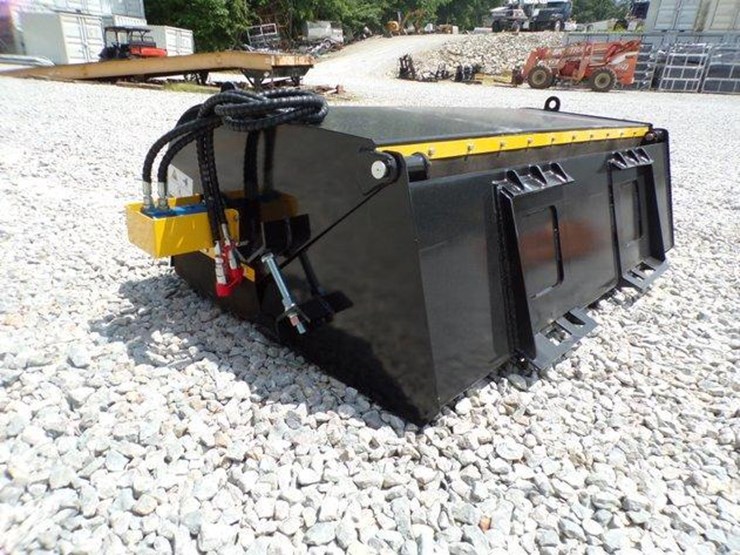 #1409-•-unused-future-skid-steer-box-broom-image-3