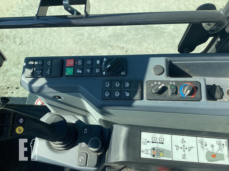 2023-bobcat-l65-image-16