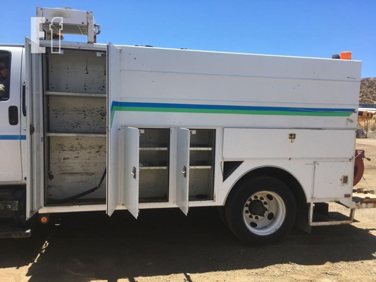 2004-gmc-topkick-c7500-image-14