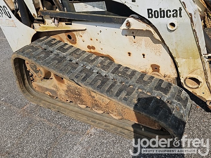 2006-bobcat-t300-image-10