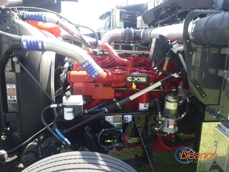 2024-kenworth-w900l-image-9