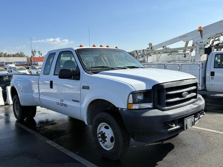 2004-ford-f350-image-2