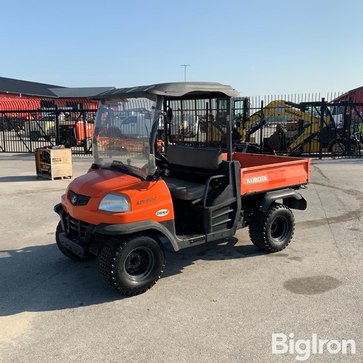 2001 KUBOTA RTV900