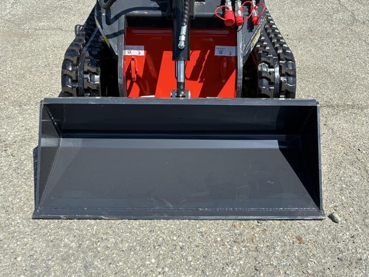 2025-aboss-gh380-skid-steer-track-loader-image-5