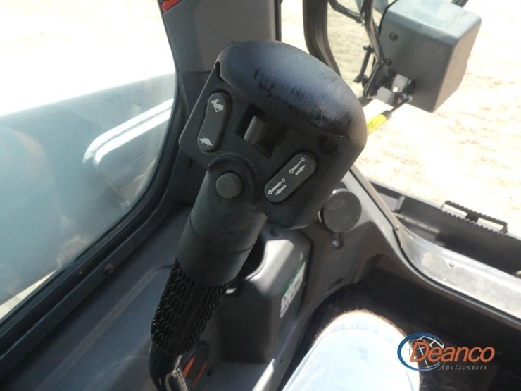 bobcat-t66-image-10