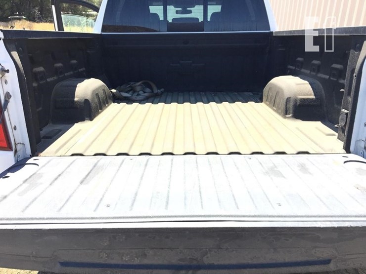 2019-chevrolet-silverado-image-14