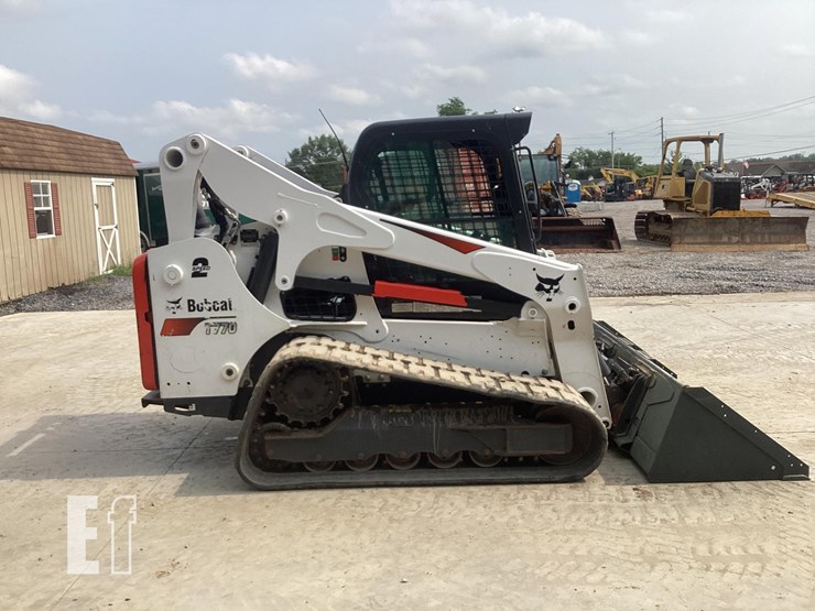 2022-bobcat-t770-image-5