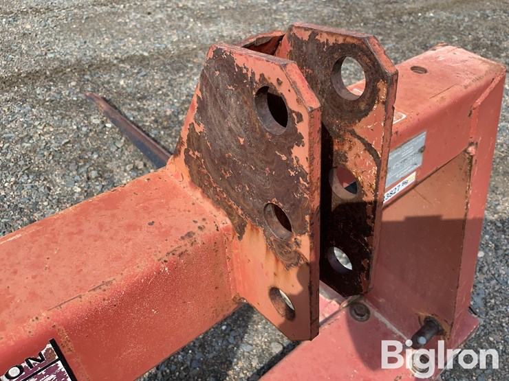 new-holland-80-image-11