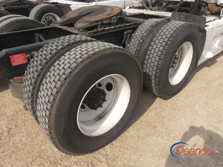 2016-volvo-vnl-truck-tractor,-s/n-4v4nc9eh5gn936388:-t/a,-sleeper,-volvo-d13-425hp-eng.,-ishift-auto,-12.5k-front,-38k-rears,-295/75r22.5-tires,-979k-mi.-image-7