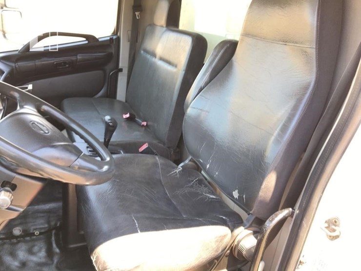 2013-hino-338-image-8