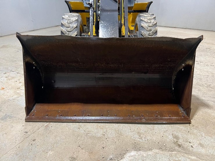 new-holland-w50tc-image-9