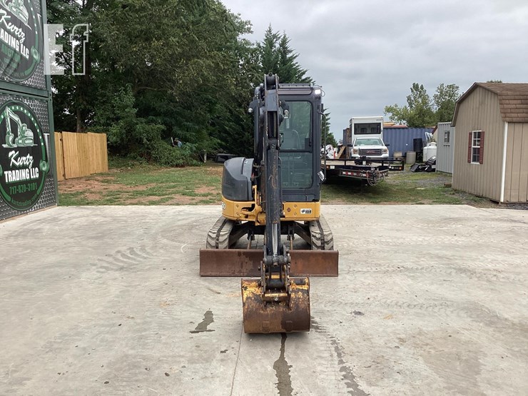2006-deere-35d-image-7