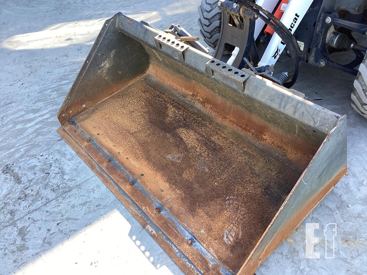 2015-bobcat-toolcat-5600-image-9