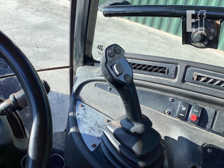 2018-jcb-409-image-16