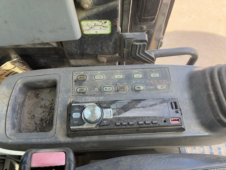 komatsu-pc78mr-6-image-31