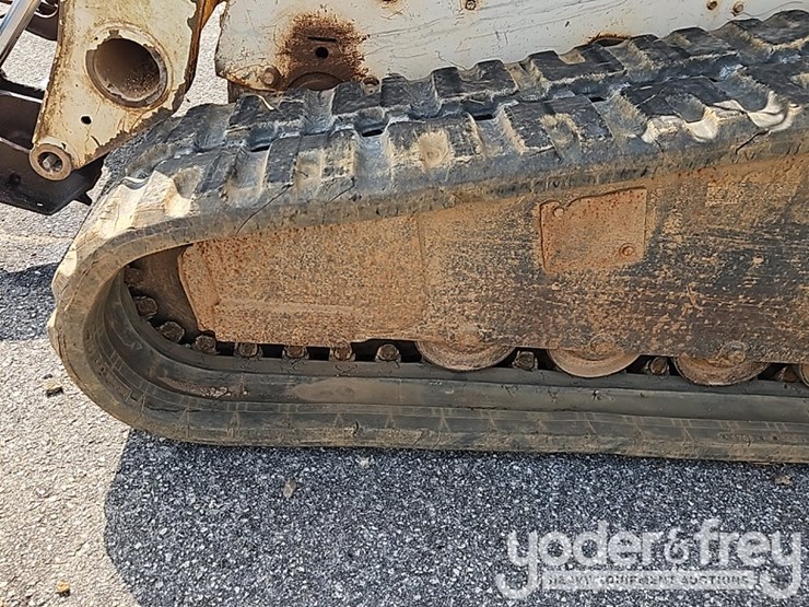 2006-bobcat-t300-image-17
