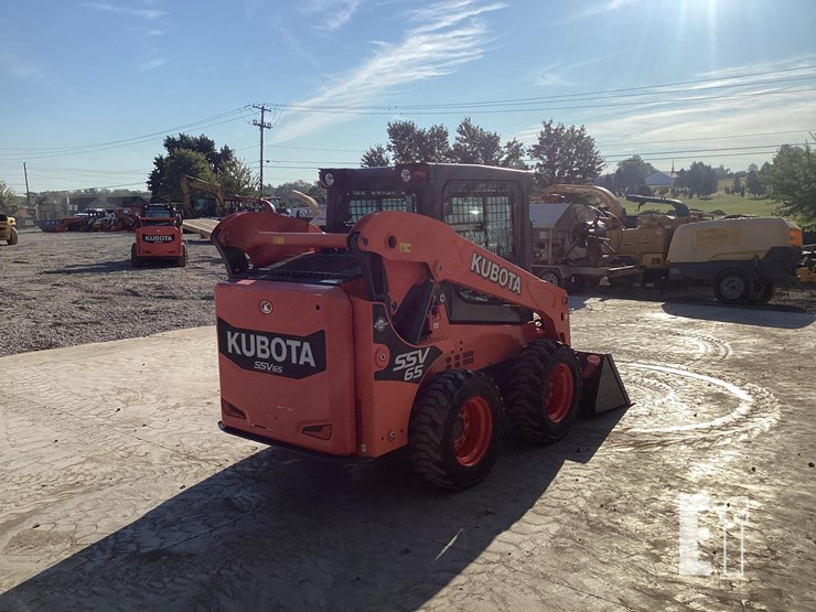 2018-kubota-ssv65-image-5