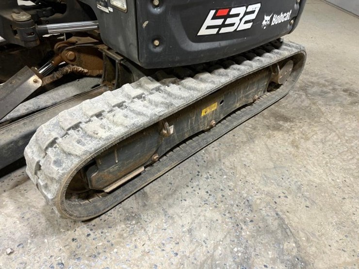 2020-bobcat-e32i-image-14
