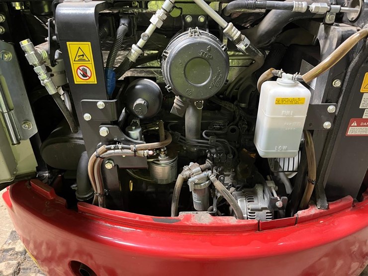 2023-takeuchi-tb335r-image-21