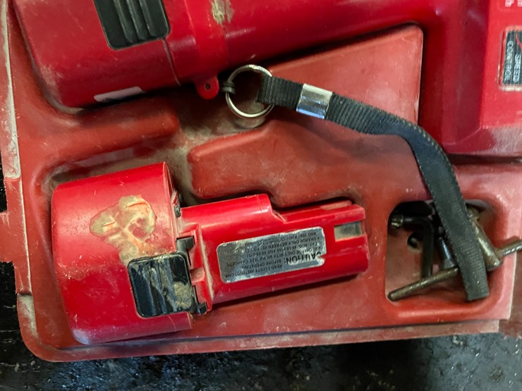 #8436-•-milwaukee-cordless-drill,-impact-and-makita-impact-image-9