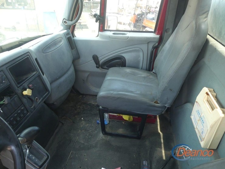 2006-international-durastar-4300-image-13