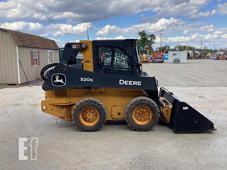 2022-deere-320g-image-5