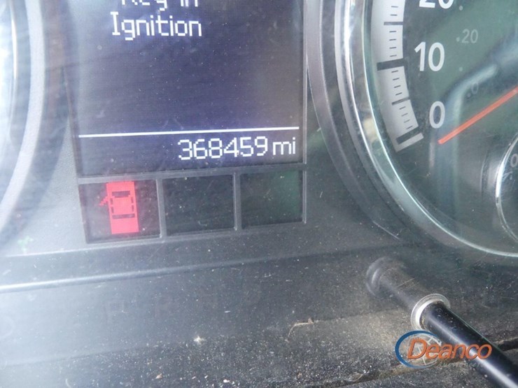 2011-dodge-3500-image-10