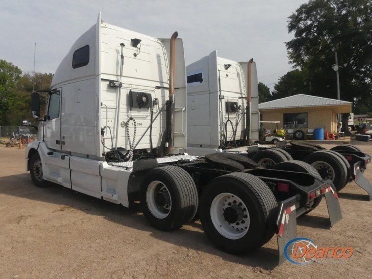 2016-volvo-vnl-truck-tractor,-s/n-4v4nc9eh0gn936363:-t/a,-sleeper,-volvo-d13-425hp-eng.,-ishift-auto,-12.5k-front,-38k-rears,-445/50r22.5-single-rears,-295/75r22.5-fronts,-578k-mi.-image-3