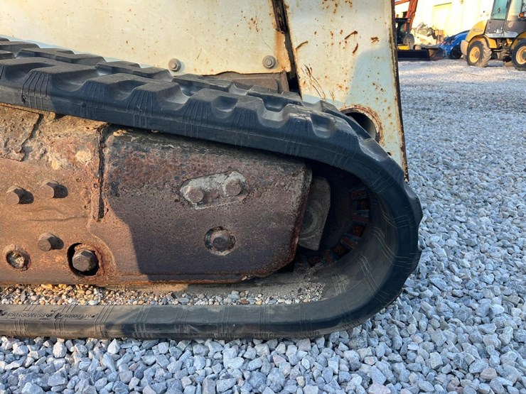 2012-bobcat-t870-image-19